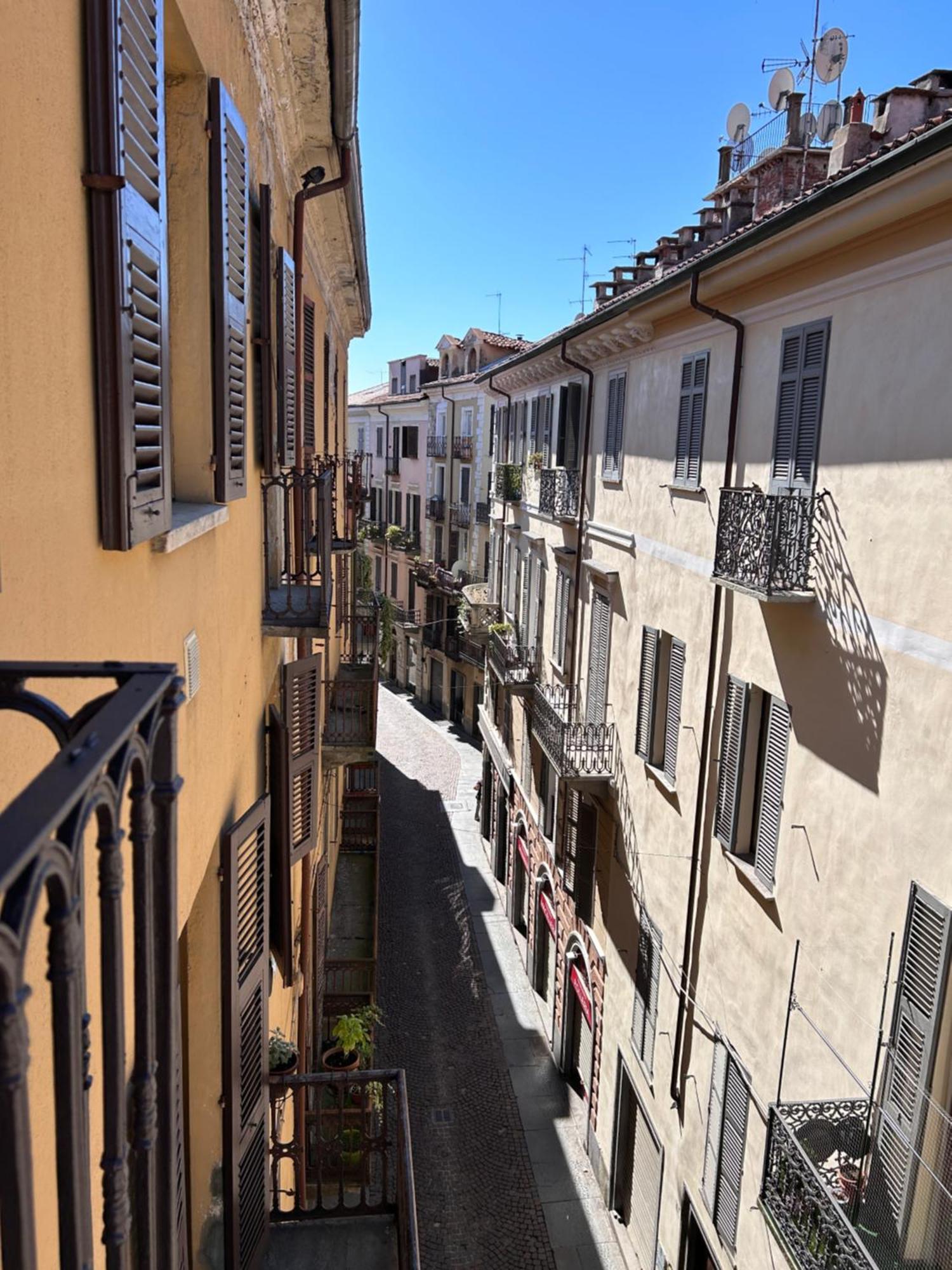 Casa Mafalda Trilocale In Centro Biella Exterior photo